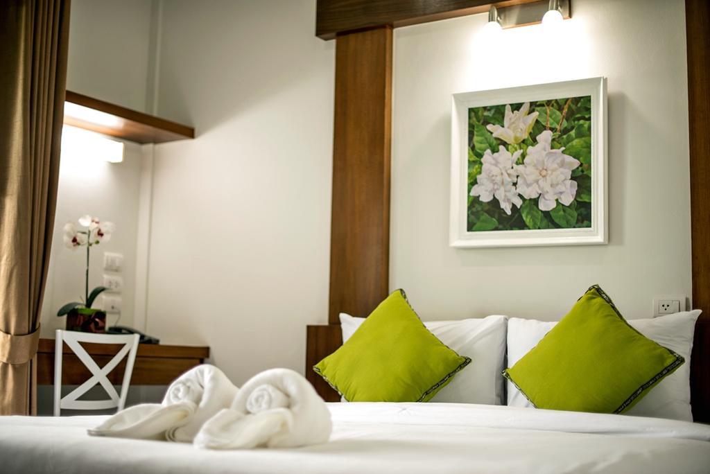 Готель Cozytel Chiangmai Чіангмай Екстер'єр фото